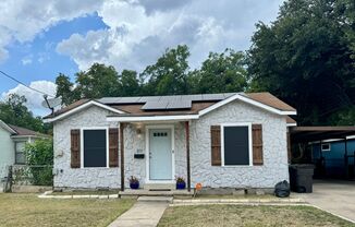 Gorgeous 3/2 Home Available for Lease!