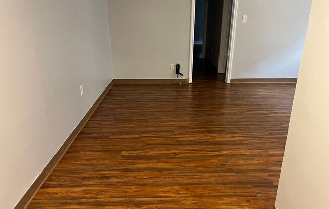 2 beds, 1 bath, 800 sqft, $1,520, Unit 6230 Fifth Ave. #A3-E