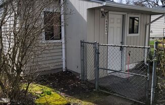 6645 &amp; 6645 1/2 S. Fife St