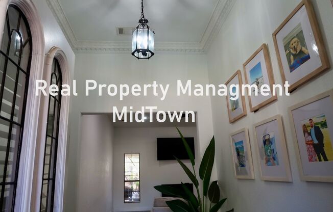Charming Home Centrally Located in the DFW