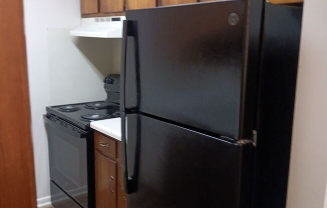 1 bed, 1 bath, 800 sqft, $970, Unit F04 Manor