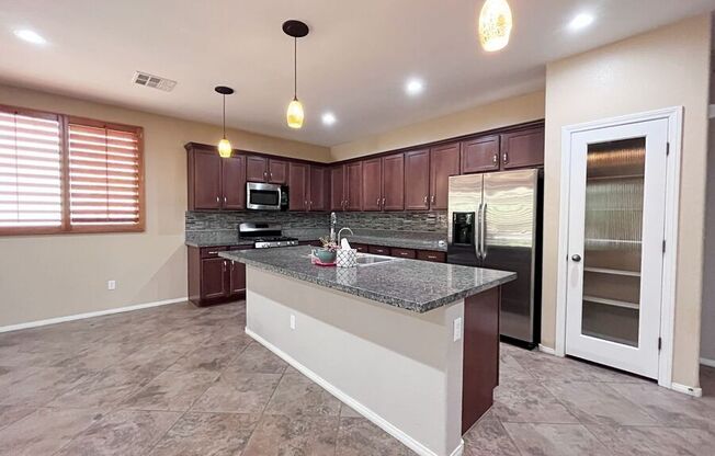 7473 PEPPERBOX AVE