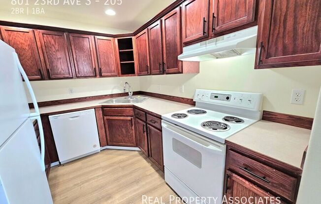801 23 AVE S