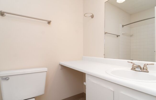 2 beds, 1 bath, 888 sqft, $1,030, Unit 47S-2B