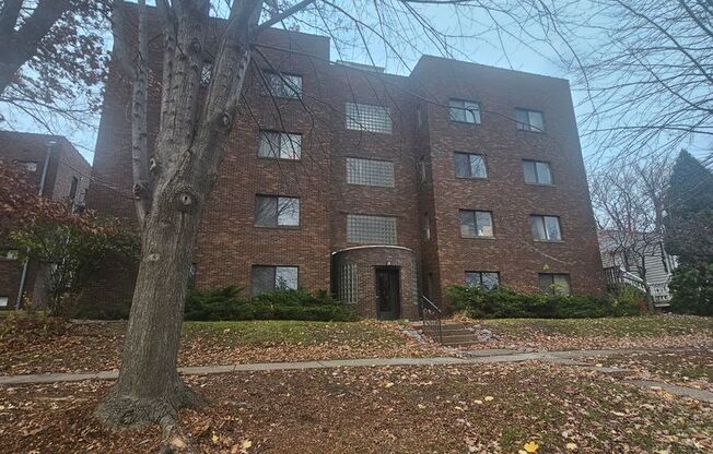 1 bed, 1 bath, $725, Unit 1212 Apt 1