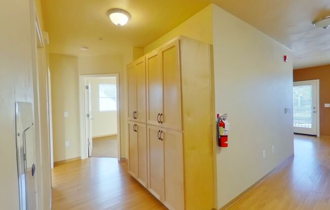 3 beds, 2 baths, 967 sqft, $2,400, Unit 303