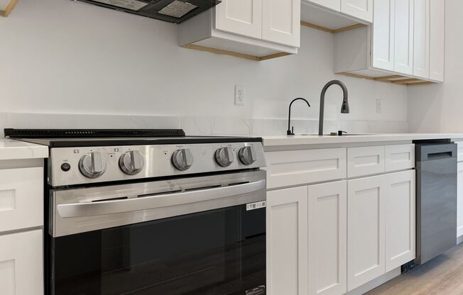 Studio, 1 bath, 476 sqft, $1,650, Unit 1212