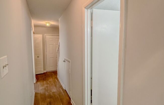 2 beds, 1.5 baths, 850 sqft, $1,099, Unit 03D