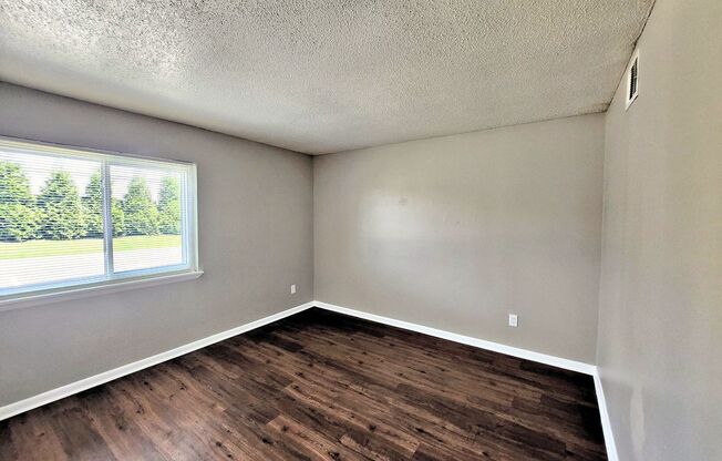 2 beds, 1.5 baths, 1,044 sqft, $950, Unit 6A