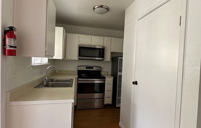 1 bed, 1 bath, 564 sqft, $995, Unit 2