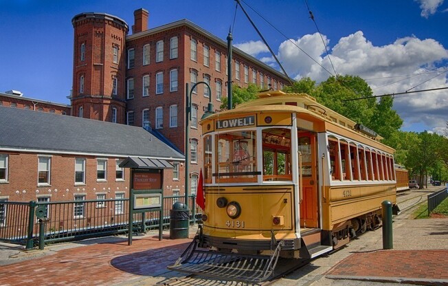 2 beds, 2 baths, 1,425 sqft, $3,000, Unit 355