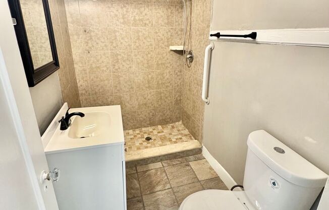 1 bed, 1 bath, $995, Unit 112