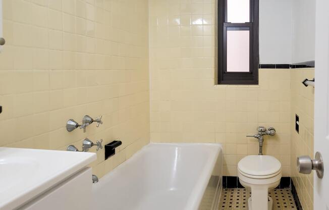 Studio, 1 bath, $2,050, Unit 2G