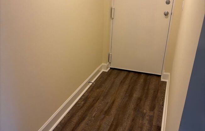 2 beds, 2 baths, 1,000 sqft, $1,990, Unit 14210 #A3