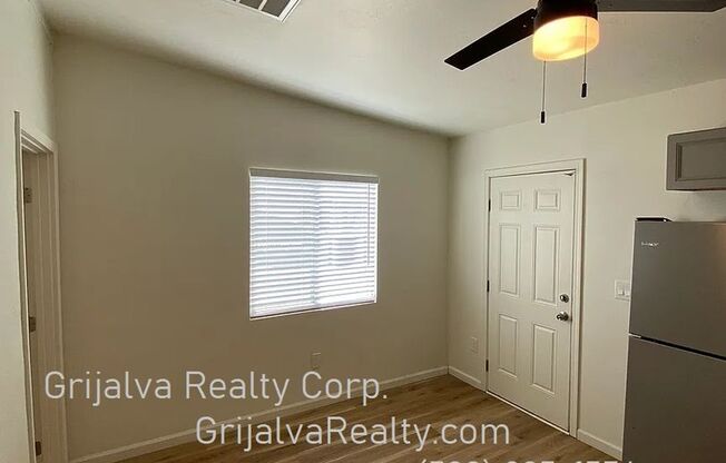 2 beds, 1 bath, 530 sqft, $1,050, Unit 03