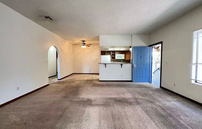 Bright & Spacious Rental in Great Area – No Pets