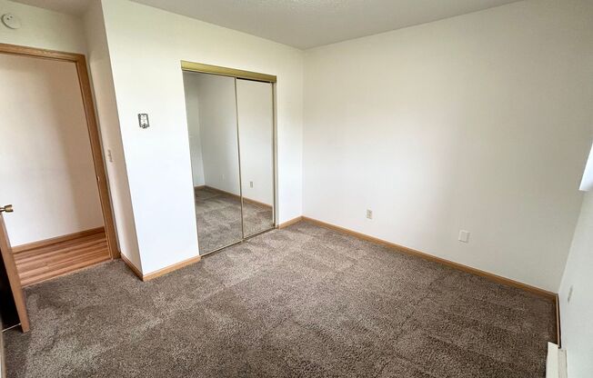 2 beds, 1 bath, 790 sqft, $770, Unit 2502-105