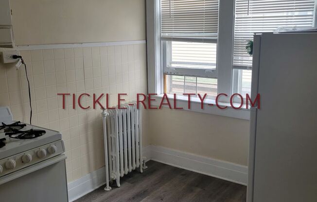 Studio, 1 bath, $795, Unit 9