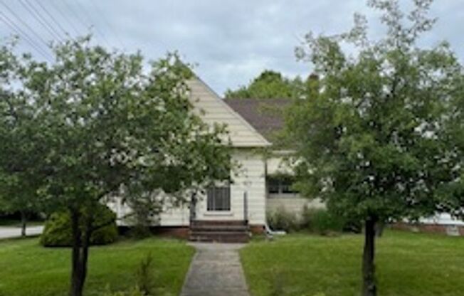 Welcome to 871 E 232nd St