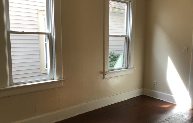 2 beds, 1 bath, $850