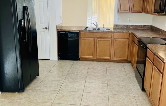 3 beds, 2 baths, $1,950