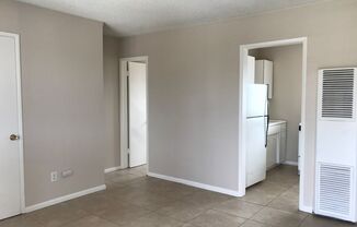 Move in special! $520 OFF First Month's Rent, Studio in Pacific Beach with Assigned Parking!