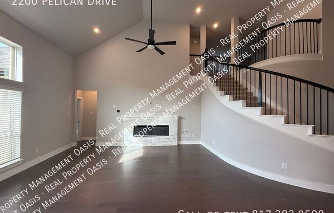 2200 PELICAN DR