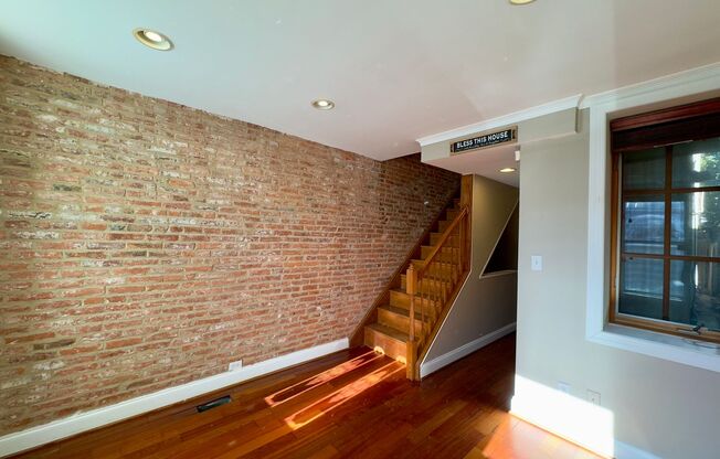 Charming 2 Bedroom Townhome in Canton, MD!