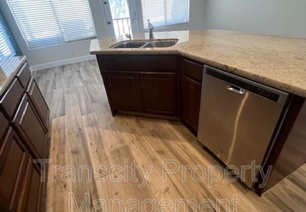1070 W SEAGULL DR