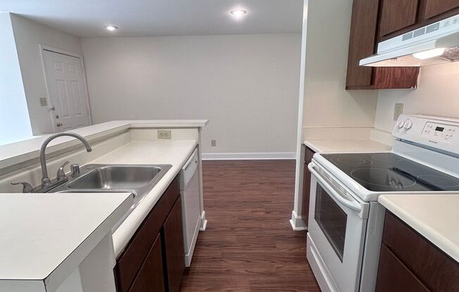 1 bed, 1 bath, 779 sqft, $1,500, Unit 808 #1C