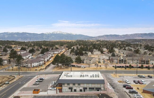 1 bed, 1 bath, 692 sqft, $1,395, Unit 3410 N Carefree Circle - Unit 208