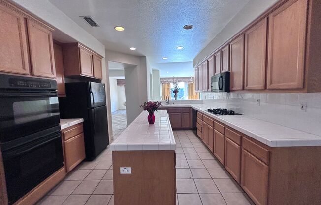 Beautiful Four Bedroom Home in Sacramento