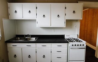 1 bed, 1 bath, 672 sqft, $650, Unit #2