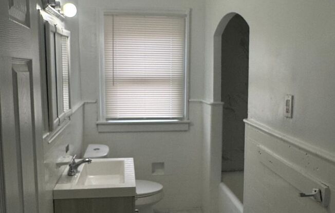 3 bed/1 bath-- WATER INCLUDED/Appliances included- Two Family Flat- UPPER UNIT
