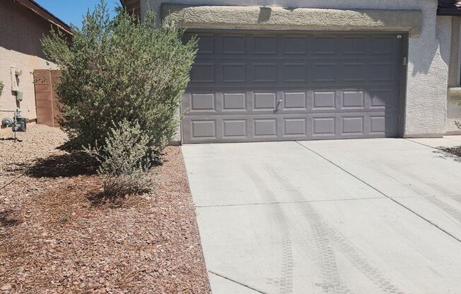 NICE 2 BED +DEN, 2 BATH IN SUMMERLIN!!