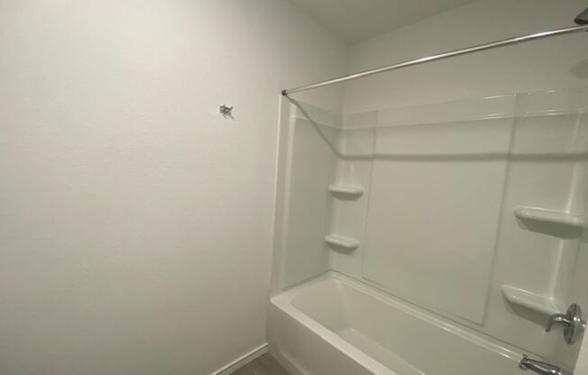 4 BEDROOM NEAR MARBACH & 410