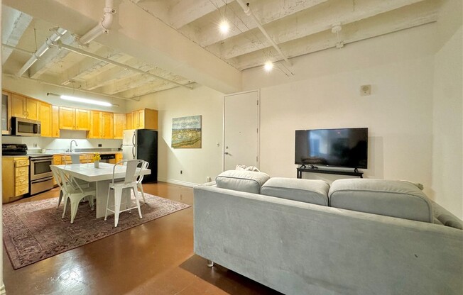 1 bed, 1 bath, 670 sqft, $1,900, Unit 1009