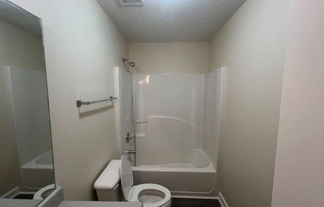 3 beds, 2 baths, $1,750