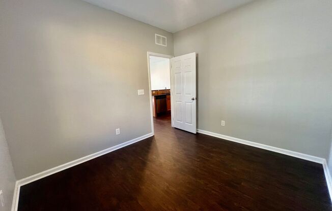 3 beds, 2.5 baths, $1,900, Unit UNIT A