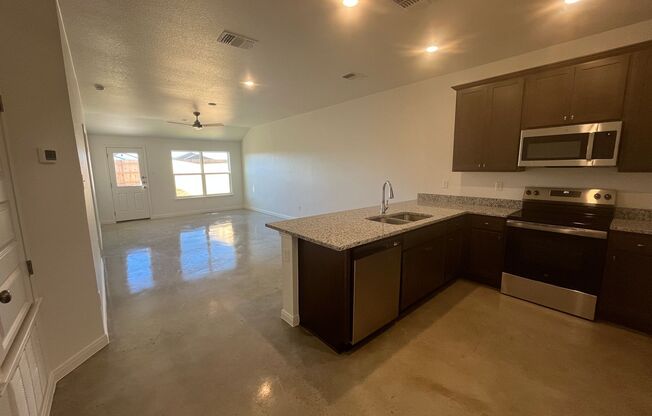 3 beds, 2 baths, 1,175 sqft, $1,495, Unit A-SHOWABLE