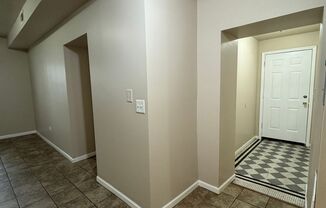 1 bed, 1 bath, $1,000, Unit 4850 #GE (G2)