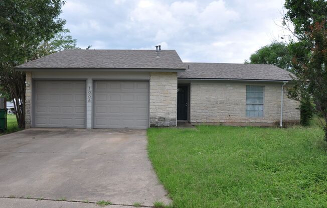 3 Bedroom 2 Bath on Cul-de-sac in Buttercup