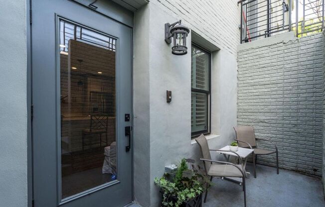 Glover Park Beauty with Parking