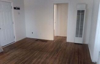 2 beds, 1 bath, $1,300