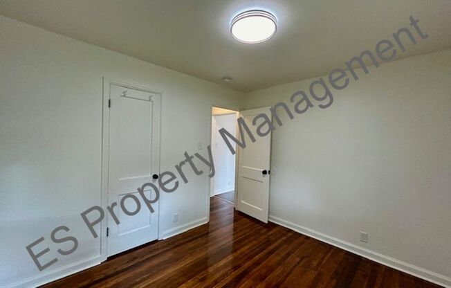 2 beds, 1 bath, $1,150