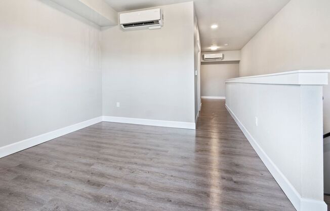 1 bed, 1 bath, 453 sqft, $2,450, Unit 422 SIM