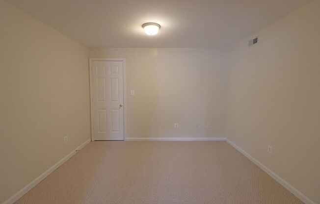 3 beds, 2 baths, 1,150 sqft, $3,800, Unit TA01