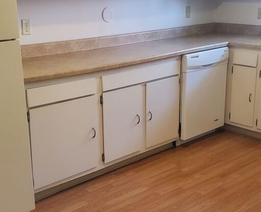2 beds, 1 bath, 900 sqft, $945, Unit 05224-4