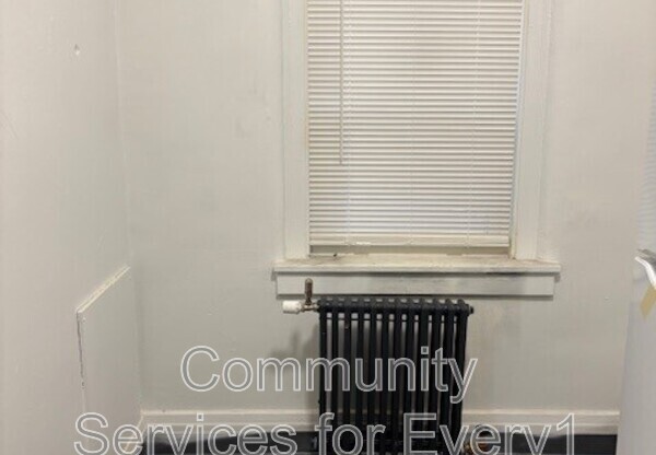 2425 DELAWARE AVE