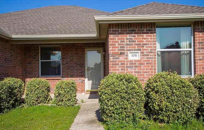 Super cute home in Cimarron Estates that is within walking distance to Wylie East High.